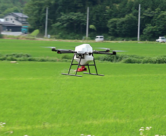 ドローンを用いた農作業