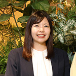 若杉 亜以