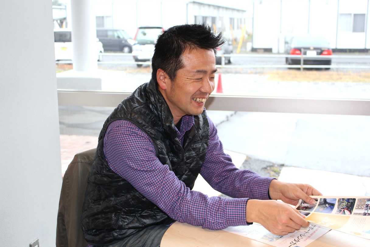 広告代理店に勤めていたこともある吉澤さん。その経験は支援活動のPRで「意外と役立っていますね。」と笑みを浮かべる