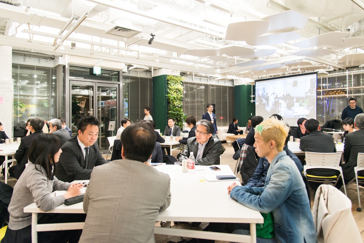 東京会場。出身者など、浜松と縁のある人を含む約30名が参加した