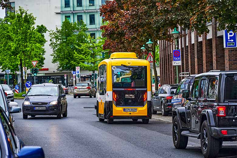 ベルリンの地元公共交通機関の自動運転ミニバスの実証実験（2021）