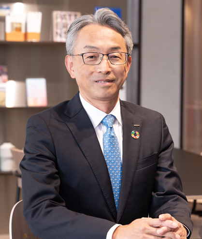 株式会社NTTデータ 代表取締役社長 佐々木裕